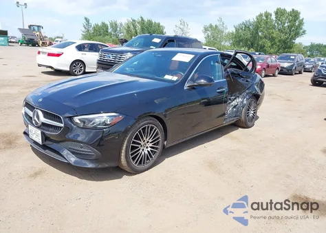 2023 Mercedes-Benz C 300 4Matic z USA, uszkodzony, nr VIN W1KAF4HB2PR070269